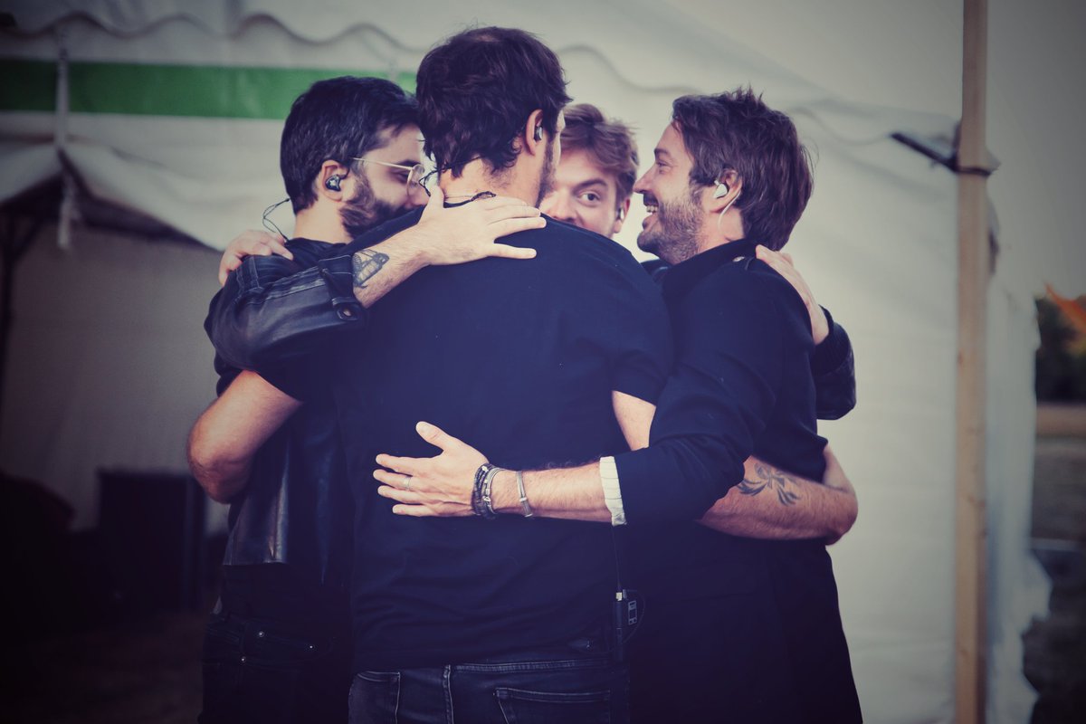 🫶[TOMORROW, RELEASE DAY]🫶
So proud to say that it is almost out!! Our new Rock single "Free Your Mind" will be yours tomorrow, everywhere !!🔥

Pic 1: "Guys, tomorrow is the big day!!" 
Pic 2: "Tomorrow? Really??"
Pic 3: "Celebration Hugs"❤️

📸 @new_photos_rushs