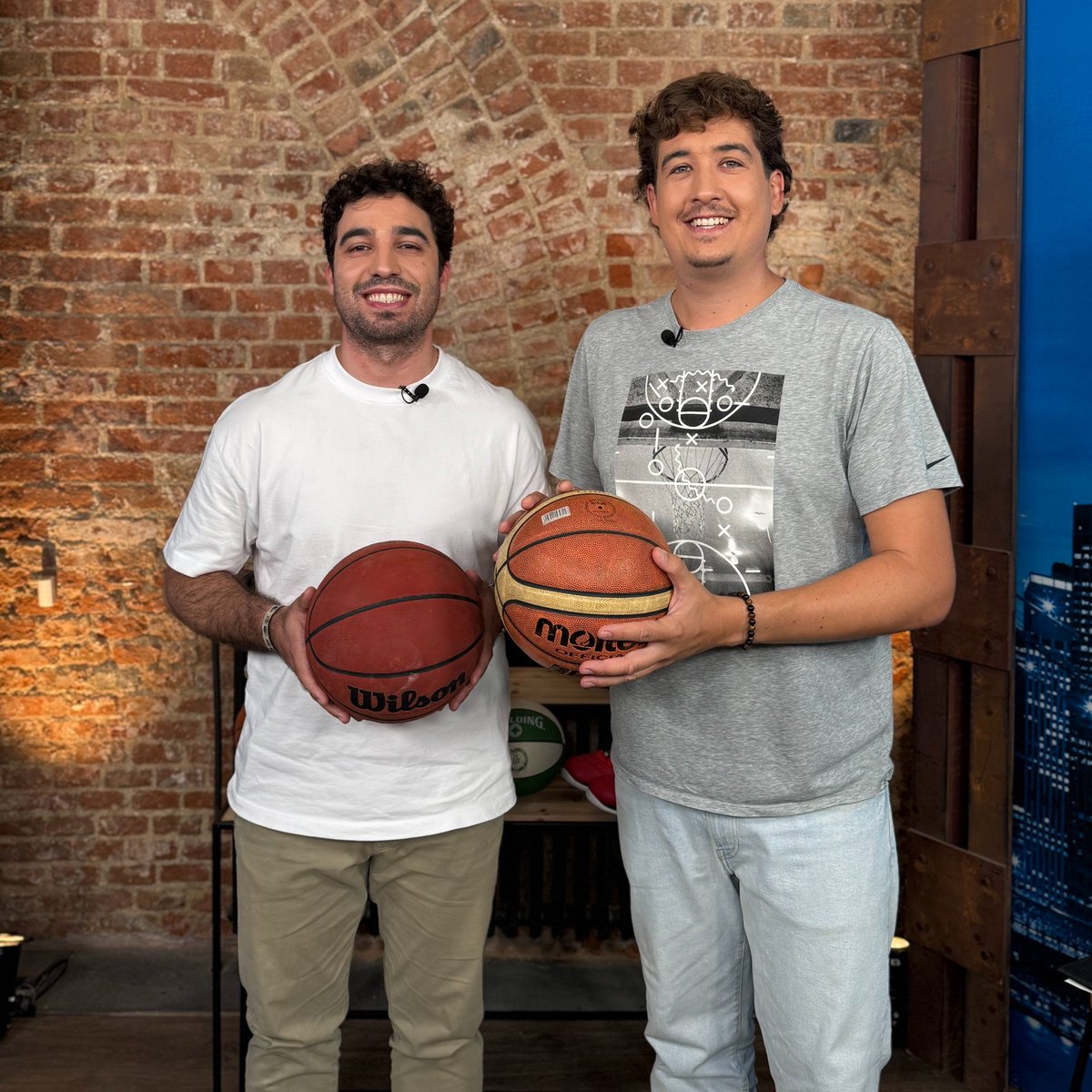 DIRECTO | CUNA DE TALENTOS 🏀

El mejor baloncesto con <a href="/EstebanNovillo/">Esteban Novillo</a> y <a href="/ArturoCruz0/">Arturo cruz</a>. Exjugador de baloncesto. Nos presenta su nuevo proyecto para ayudar a los jugadores en sus siguientes pasos tras alejarse de las pistas.

📺 #TDT y ONLINE

dejatedehistorias.es/emision-online
