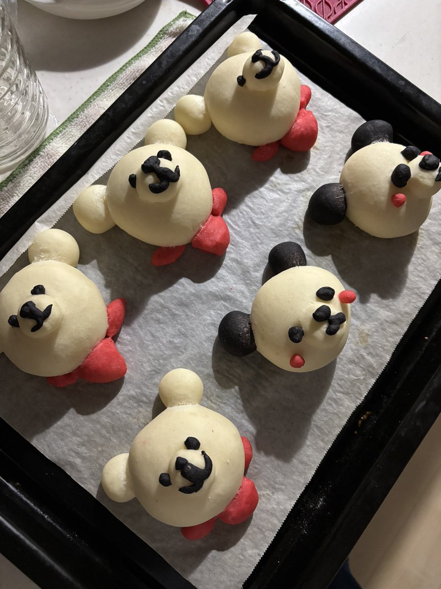8pocchi2's tweet photo. シロクマブーム到来 https://t.co/iojxVAm9Qy