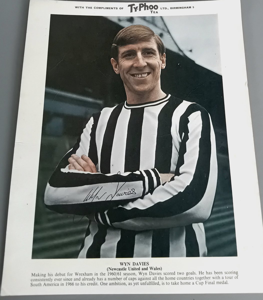 My first bedroom wall poster. Wyn Davies. He could leap like a salmon and soar like a bird. Unplayable in those Fairs Cup games. The Mighty Wyn. #RIP