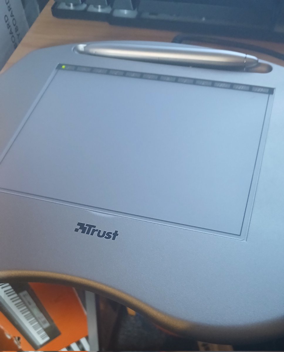 im_notghost's tweet photo. Can't believe I got one of these for £6.50 at a charity shop! https://t.co/nFlcOSx0jB