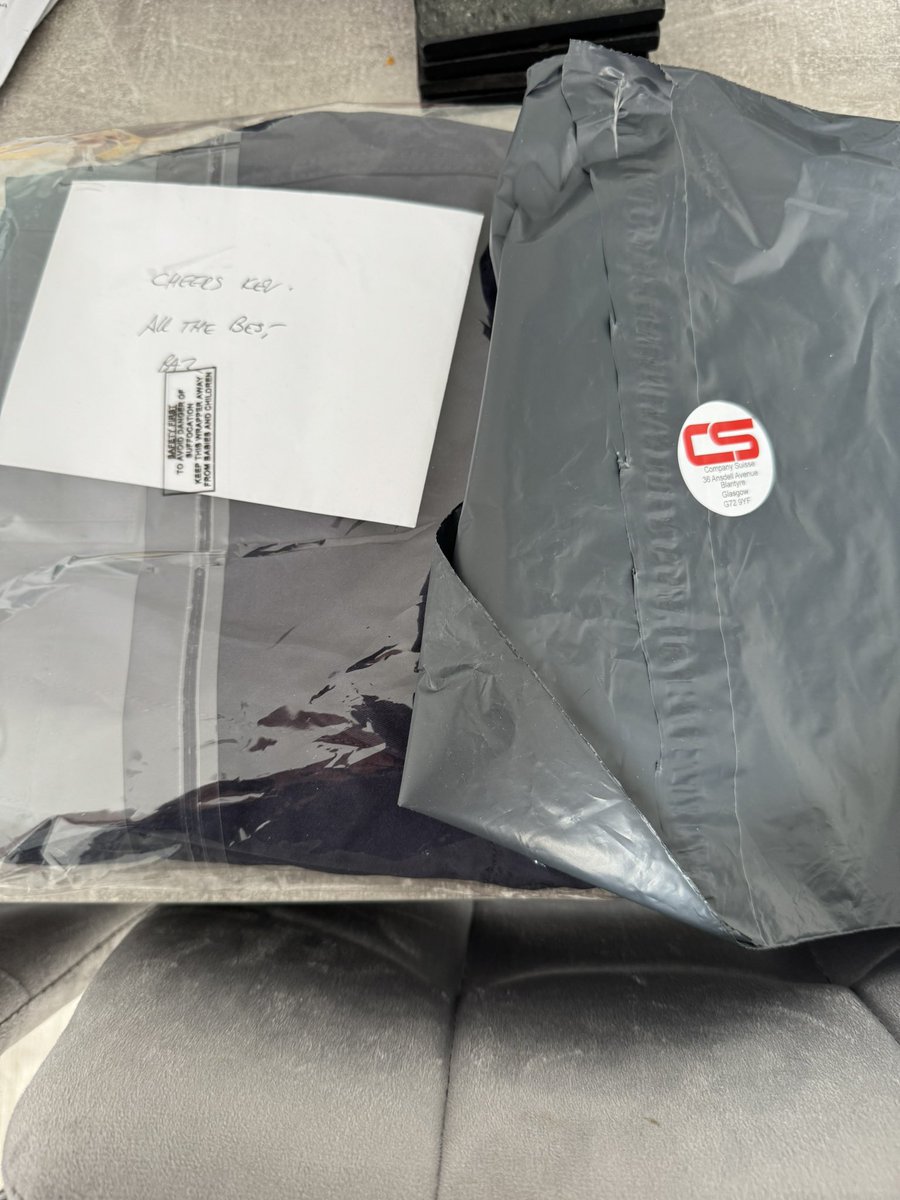 Sausage Fingers (@kcarlingk) on Twitter photo Another bit of top class clobber from <a href="/CompanySuisse/">Company Suisse π¨π</a> with a nice thank you note in it. Keep supporting these smashing little operations. Itβs far better than getting your eyes ripped out on the high street.
Cheers Baz Another bit of top class clobber from <a href="/CompanySuisse/">Company Suisse π¨π</a> with a nice thank you note in it. Keep supporting these smashing little operations. Itβs far better than getting your eyes ripped out on the high street.
Cheers Baz
