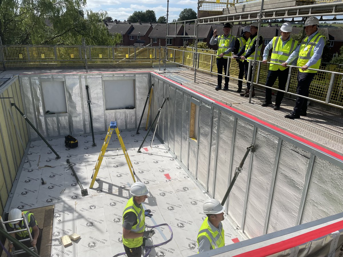 KindBuilders's tweet image. Last week our BDM Evette was delighted to attend the Ultrapanel Building Technologies live installation of their structural insulated panel system including fold-out cold roof 🏡

It was great to learn more about their new sustainable housing system!

#KindAndCo #Construction
