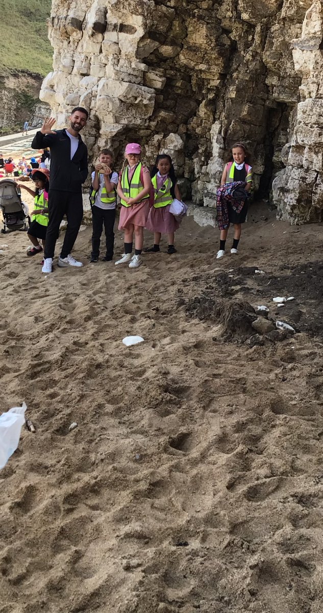 Miss Davis tweet media