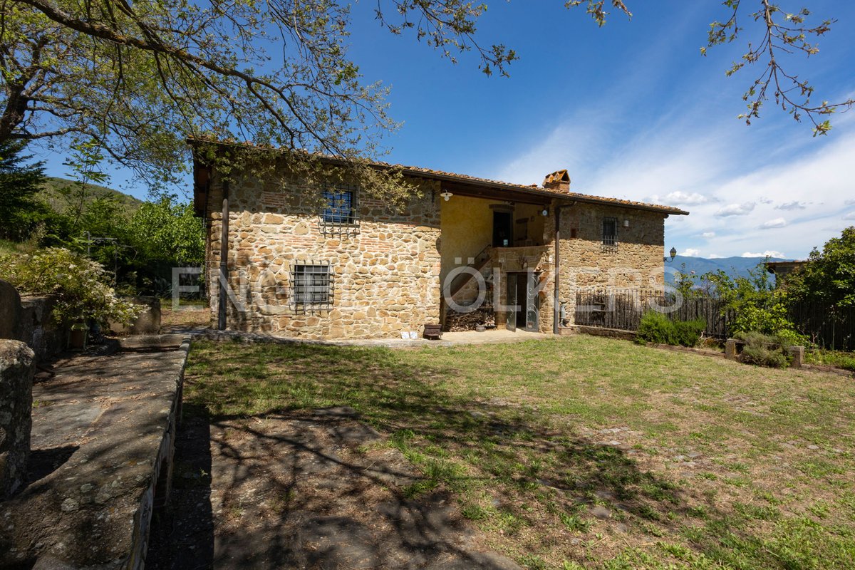 italianhousesforsale tweet media