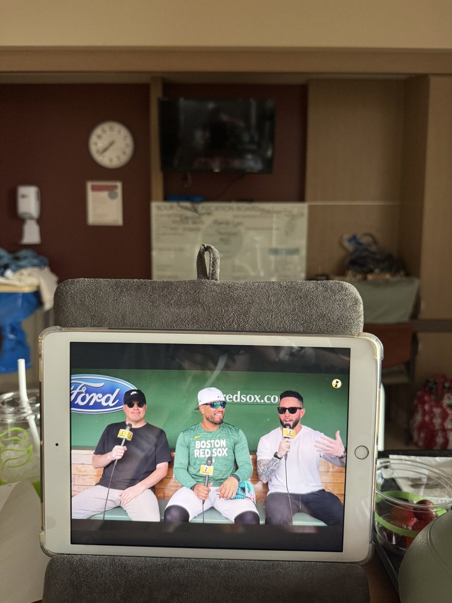 annalee__marie's tweet image. Pretty sure when there isn’t Red Sox baseball to watch, this is the next best thing for recovery after donating a kidney. 🫶🏻
@Section10Pod @Jared_Carrabis