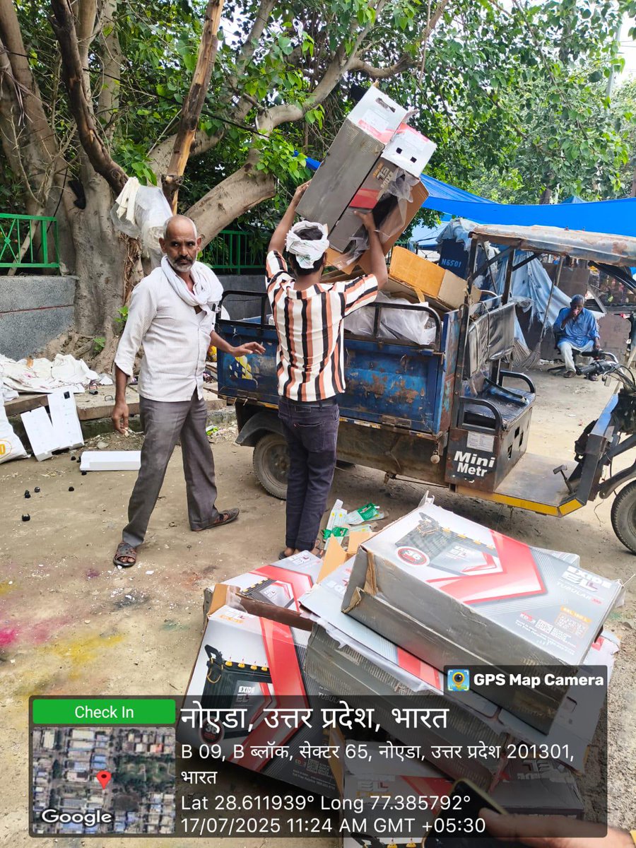 noida_authority's tweet image. आज, दिनांक 17.07.2025 को नौएडा प्राधिकरण द्वारा सैक्टर-65 में अतिक्रमण हटाने की कार्यवाही की गई। यह अभियान नौएडा को सुव्यवस्थित एवं अतिक्रमणमुक्त शहर बनाने की दिशा में एक महत्वपूर्ण पहल है। प्राधिकरण आमजन से अपील करता है कि केवल चिन्हित वेंडिंग ज़ोन में ही दुकानें या ठेले लगाएं,…