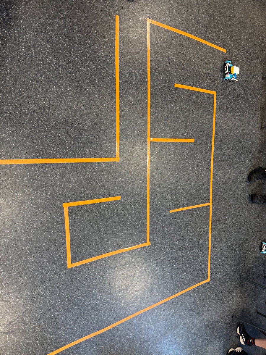 CompMathsOlchfa's tweet image. Day 2 of our Experience week! What a great 2 days it has been. Diolch @Technocamps 🤖🤖 @Olchfaschool #Robotics #TheFuture