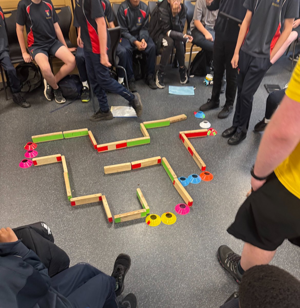 CompMathsOlchfa's tweet image. Day 2 of our Experience week! What a great 2 days it has been. Diolch @Technocamps 🤖🤖 @Olchfaschool #Robotics #TheFuture