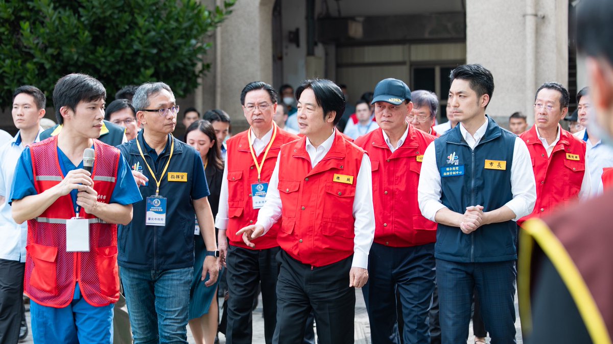 ChingteLai's tweet image. While authoritarian regimes exercise aggression, democracies practice civil preparedness to defend peace. Today's Urban Resilience drills featured unscripted, realistic scenarios & expanded civil participation, because a better prepared #Taiwan is a safer & more resilient Taiwan.