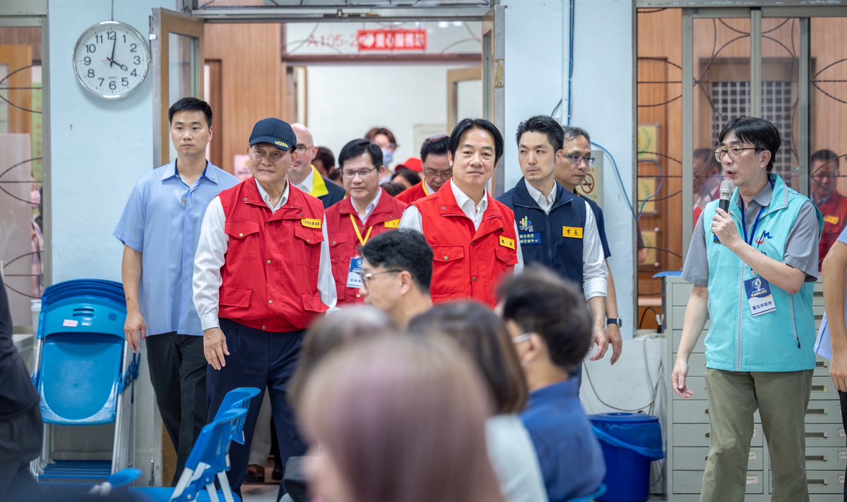 ChingteLai's tweet image. While authoritarian regimes exercise aggression, democracies practice civil preparedness to defend peace. Today's Urban Resilience drills featured unscripted, realistic scenarios & expanded civil participation, because a better prepared #Taiwan is a safer & more resilient Taiwan.