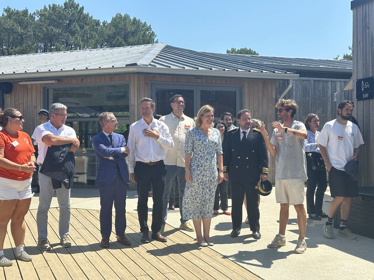 YaelBRAUNPIVET's tweet image. 🤳❌ Des enfants qui rient, qui surfent, qui grimpent, qui vivent sans téléphone, ensemble, dans la nature. Soustons fait ce pari chaque été. Et ça marche.
Je suis venue voir ces colos déconnectées qui reconnectent à l’essentiel. Bravo à tous !