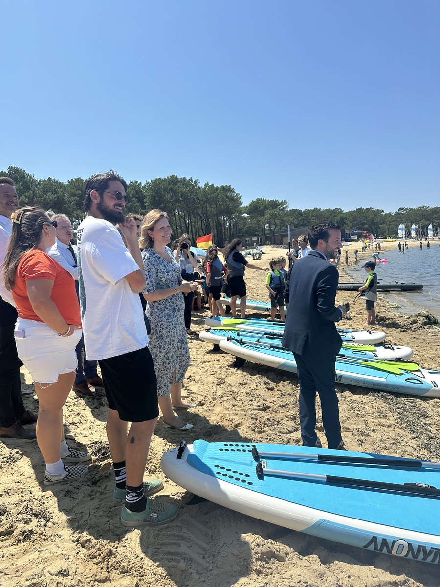 YaelBRAUNPIVET's tweet image. 🤳❌ Des enfants qui rient, qui surfent, qui grimpent, qui vivent sans téléphone, ensemble, dans la nature. Soustons fait ce pari chaque été. Et ça marche.
Je suis venue voir ces colos déconnectées qui reconnectent à l’essentiel. Bravo à tous !