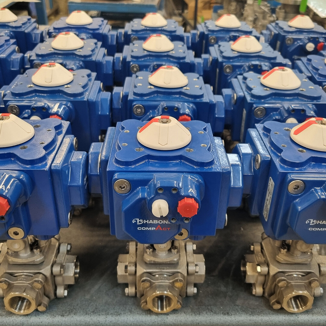 I see lots of - Multi Port Steam Valves and Actuators.

Want to talk with one of our experts about this Valve and Actuator? Click here >>
hubs.ly/Q03n4wvK0

#MultiPortSteamValves #HabonimValves #BallValves #StainlessSteel #SteamValves