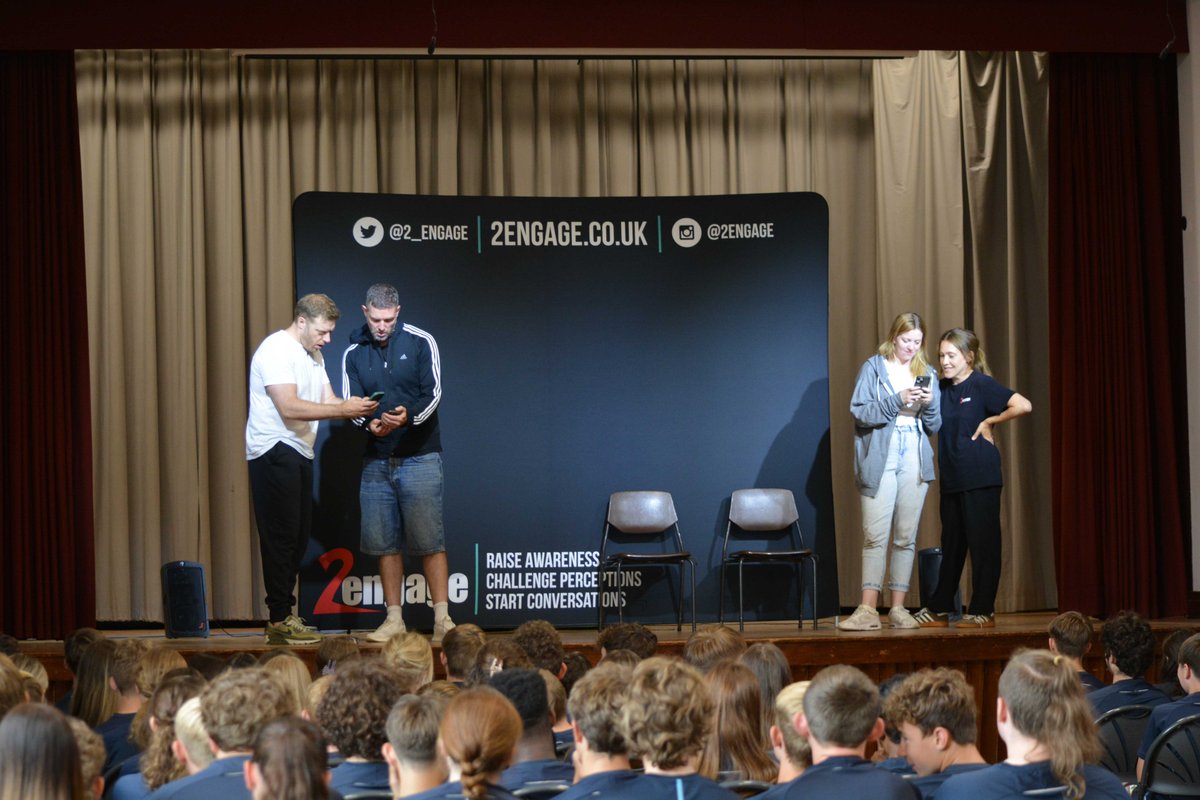 Year 9 students enjoyed watching a performance by 2engage about some of the core themes they have studied this year in EfL!