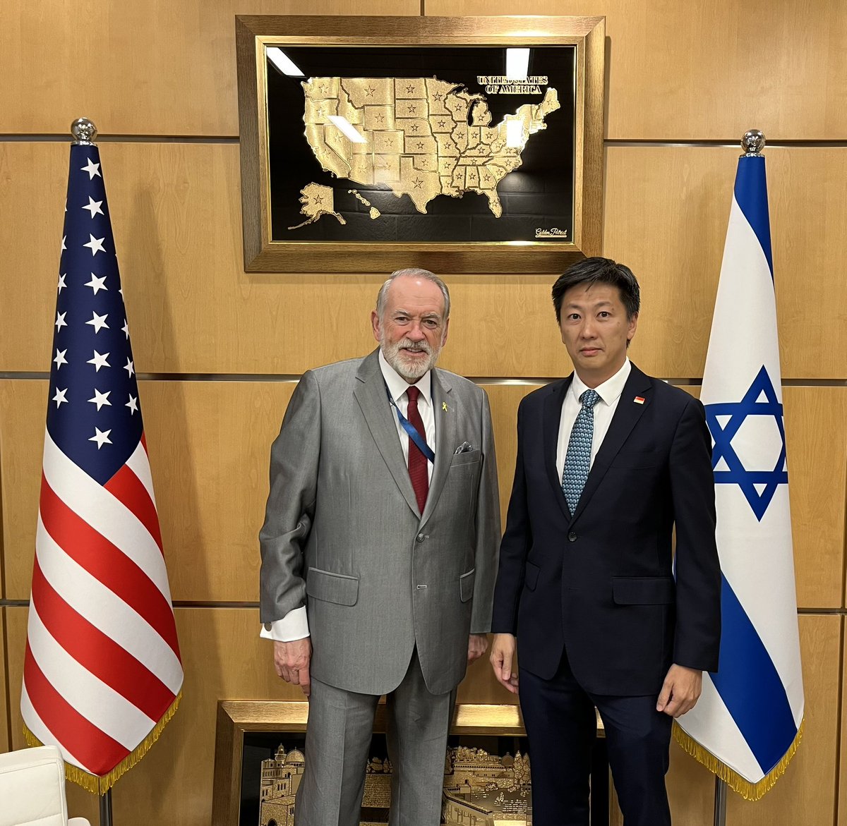 USAmbIsrael's tweet image. Delighted to meet with Singapore’s first Ambassador resident in Israel Ian Mak and hear about how the “Smart Nation”can partner with “Start Up Nation” and the Greatest Nation (USA)!