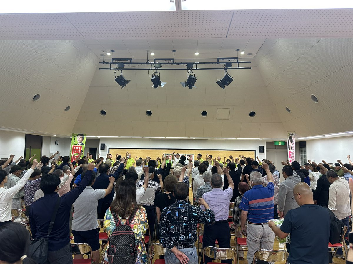 nishidakaoru's tweet image. 一昨日は箕面市で、そして昨日は寝屋川市で ＃佐々木りえ ＃岡崎ふとし の合同演説会でした。多くの皆さんにお越しいただきました。ありがとうございました。
そして本日は佐々木りえ候補と千林商店街での街宣活動を。
その選挙戦も明日、明後日とあと２日となりました。…