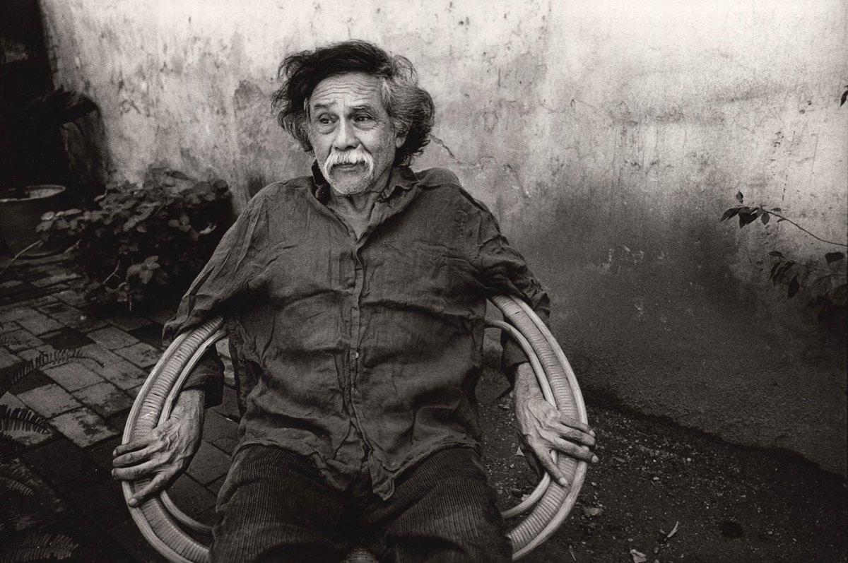 Un día como hoy, pero de 1940, nació el artista Francisco Toledo, su gustó por la fotografía y su interés por la educación artística lo llevó a fundar en 1996 este centro fotográfico.
Conformó una importante colección de fotografía integrada con obra de grandes autores.