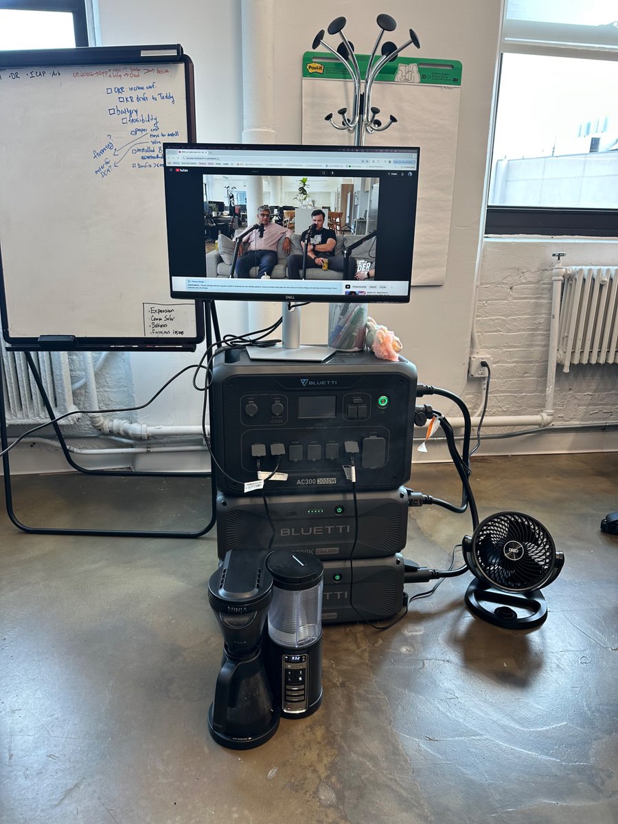 James_McGinniss's tweet image. I walked into the office this AM to my team @TheDavidEnergy testing our “permissionless” batteries.
An off grid @DER_Task_Force episode with @JigarShahDC and @timothyhade right in the center of NYC. No permits required!!!
@duncan__c @cmetelitsa