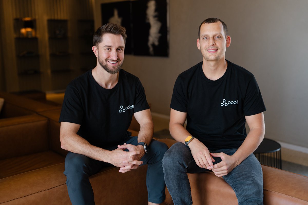 oobit's tweet image. Crypto companies love to talk about brand.
We’re investing in ours from product to people.
Today we hit pause to focus on something just as critical: how we show up.
🧠 We ran a LinkedIn training session to sharpen our team’s presence
📸 Took professional headshots to elevate…