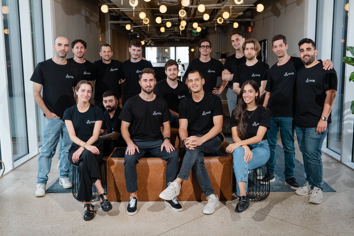 oobit's tweet image. Crypto companies love to talk about brand.
We’re investing in ours from product to people.
Today we hit pause to focus on something just as critical: how we show up.
🧠 We ran a LinkedIn training session to sharpen our team’s presence
📸 Took professional headshots to elevate…
