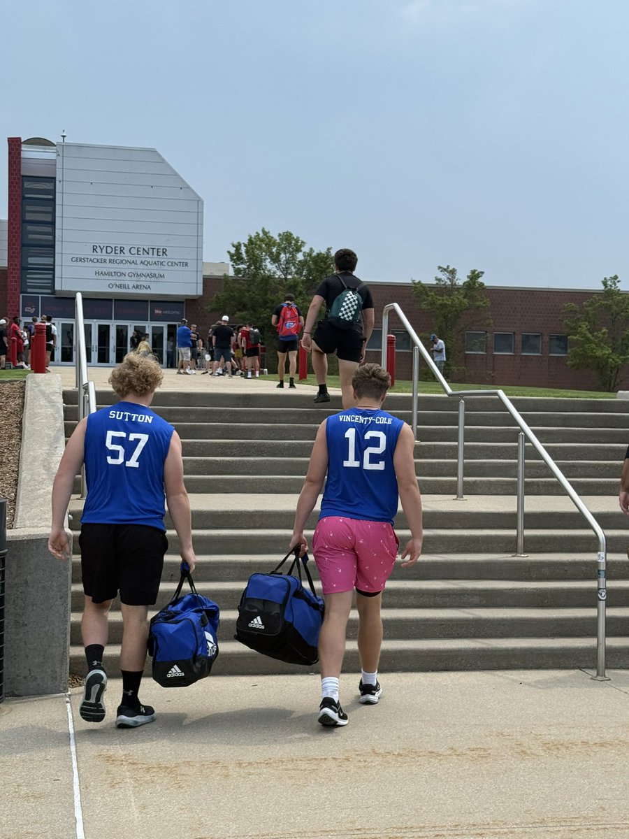 HunterVincenty's tweet image. It was MAX day in Oscoda Owl Iron Works!! My Left Guard Zeke Sutton said “It’s me and you today QB…. You’re maxing TrenchMob style today!” Had an amazing time with my brother, we both got new max in bench, squat, and dead lift.
Only the strong survive!
B: 225
S: 365
DL: 345
