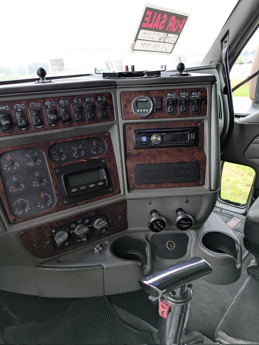 2004 Kenworth t2000 
Lift axle, Apu, cat MBN c15, 13sd. 
Michelin rubber all around, very good shape. 
1,932,051 million on truck, 696,201 on Cat in frame platinum overhaul, paperwork in hand from cat. 
New batteries 

Posting for neighbor. No longer over the road.