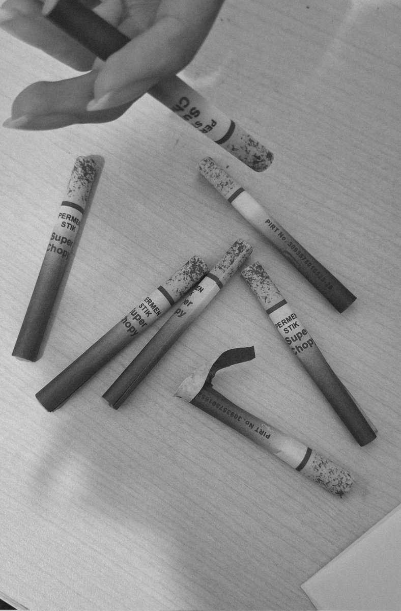 varent_'s tweet image. Gini amet kehidupan jadi manusia 🚬