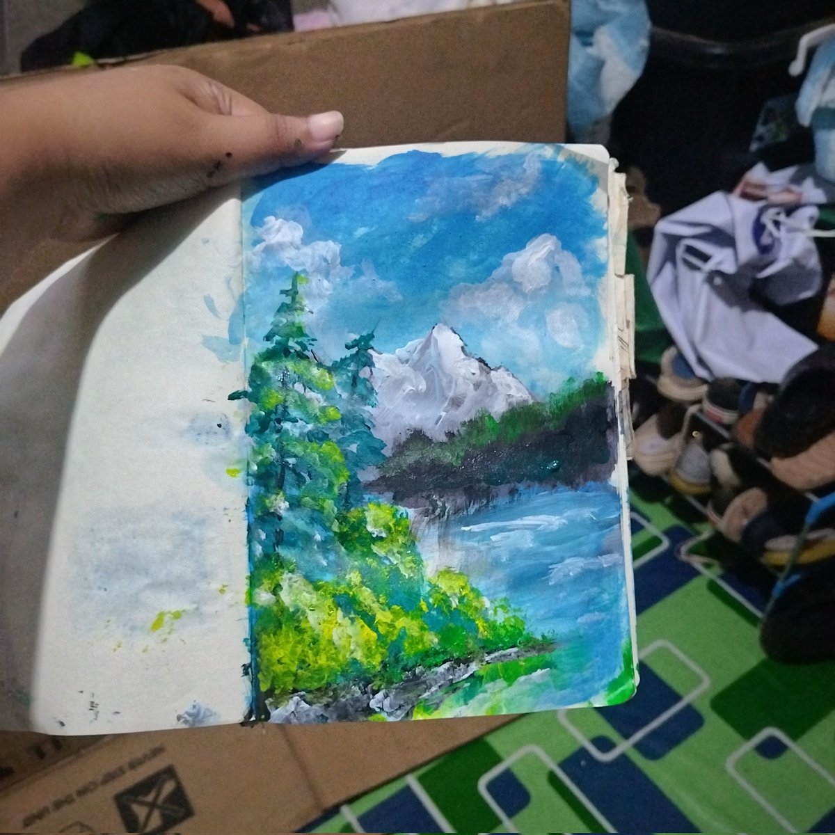 YukiFaei's tweet image. Tried out acrylics after a long time. I m genuinely so proud of myself. I've never done anything like it
#acrylicpainting #sketchbookart #traditionalart