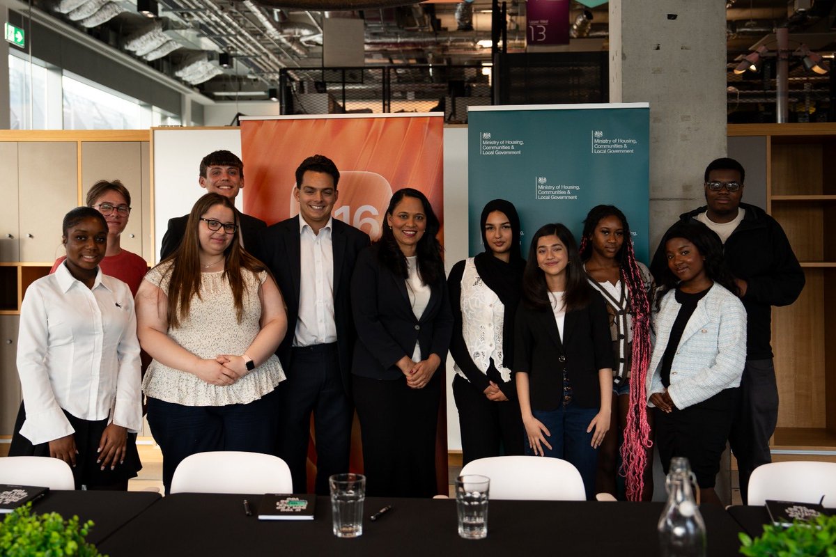 rushanaraali's tweet image. We're modernising our democracy for the 21st century by extending the vote to 16 and 17 year olds. We’re committed to restoring public trust in our democracy.
#VotesAt16