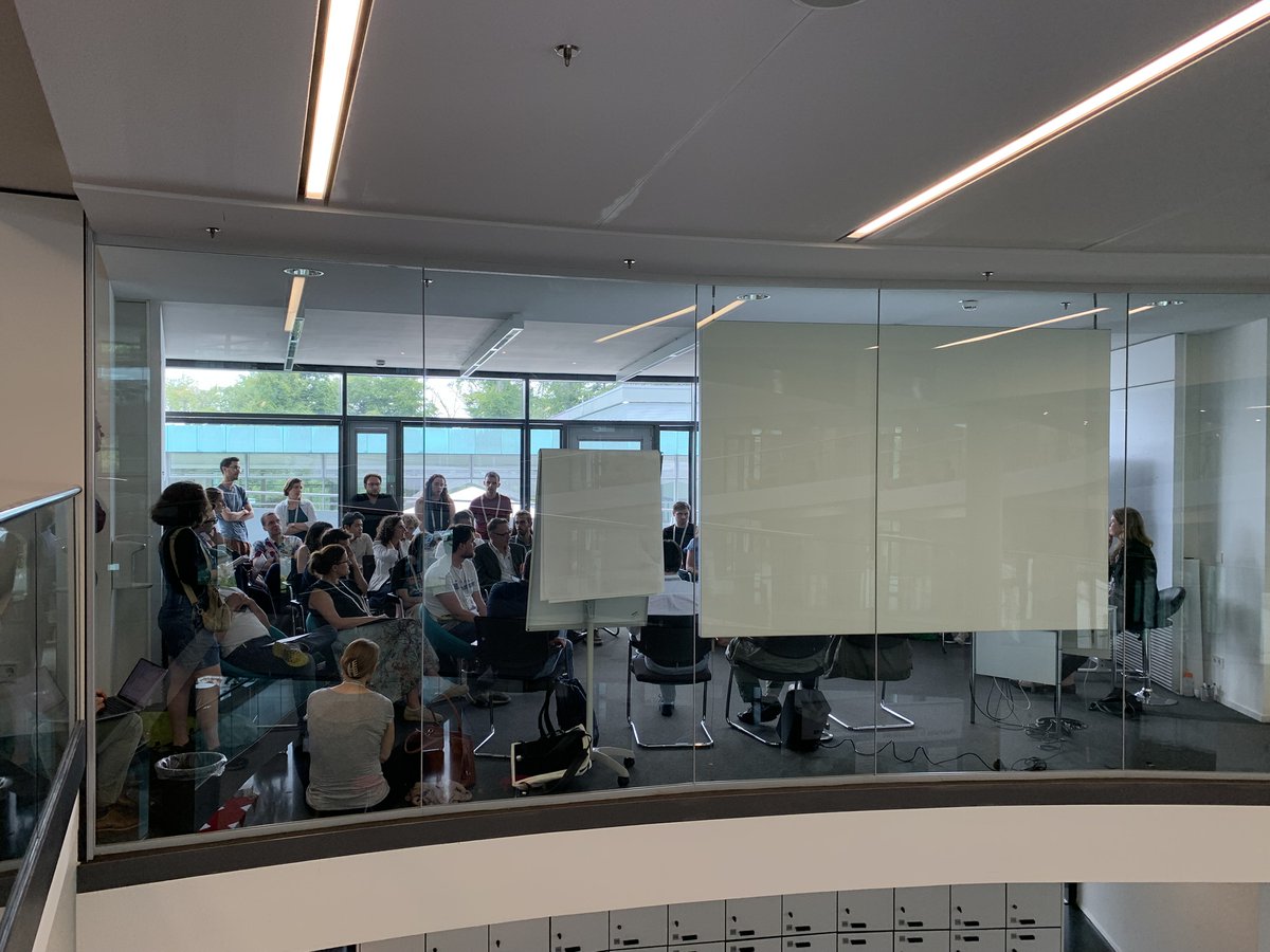 EMBLEvents's tweet image. 🗨️💡 Some great conversations during the well-attended lunch time panel discussions at #EMBLSingleMolecule
Panel 1️⃣: Single molecule genomics data analysis
Chair: Stirling Churchman
Panel 2️⃣: Single molecule microscopy data analysis
Chairs: Mounia Lagha, Dan Larson