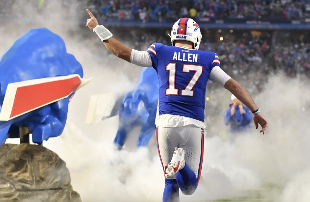 RazzballNFL's tweet image. 2025 Fantasy Football Quarterback Rankings football.razzball.com/2025-fantasy-f…