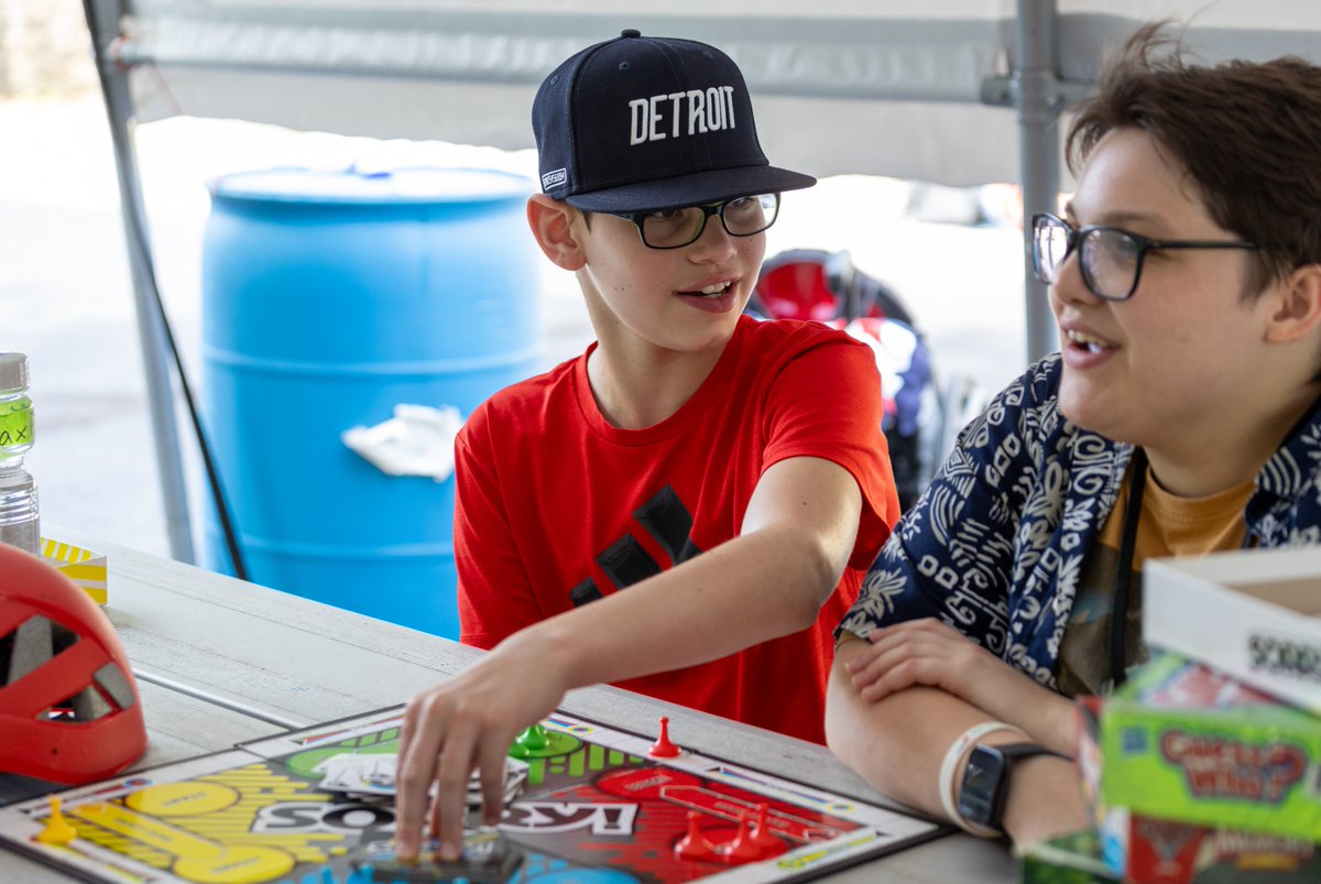 VictoryJunction's tweet image. Sending a big warm and fuzzy shoutout to @Hasbro! 🤩 You’ve sparked so many smiles and unforgettable memories at Camp. Thank you for filling VJ with extra fun, friendship, and joy! ❤️💛💚💙