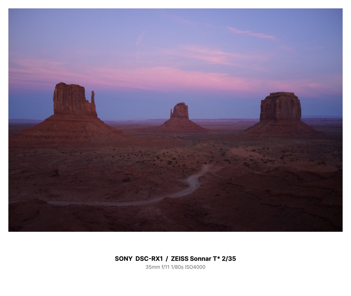 kenzokono's tweet image. Sony RX1R III が発表とな！初代RX1ユーザーとしてはかなり気になる存在。61MPセンサーとAI AF、そして約9年ぶりのアップデートということで非常に魅力的。発売後にまずは作例を見てみたいですね〜。この2枚は2012年に初代RX1で撮影したモニュメントバレーとアンテロープキャニオン。
#rx1riii #SonyRX