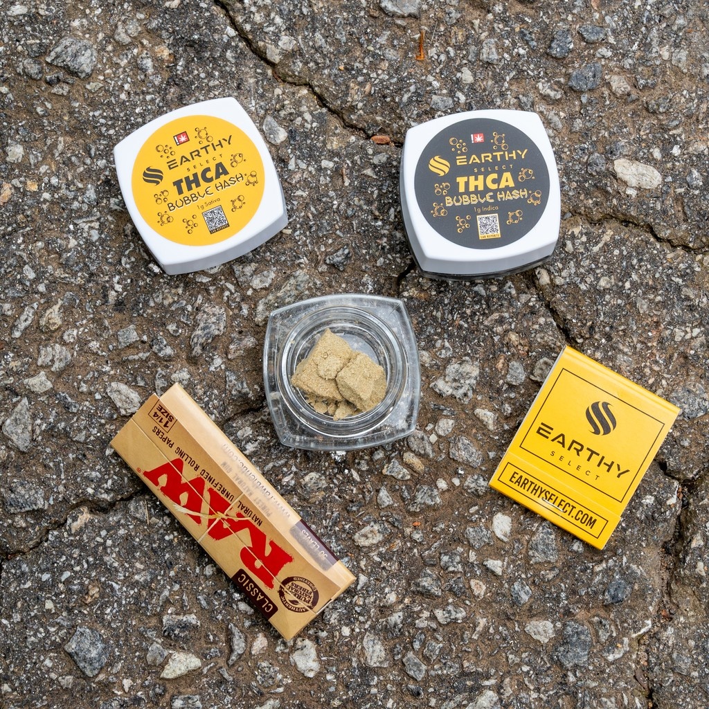 EarthySelect's tweet image. 💨 Potent by Nature. Crafted by Hand.

Earthy Select’s Bubble Hash is a concentrate for the true connoisseur—made with just ice, water, and high-quality flower for a clean, solventless experience that speaks for itself. 🌿🧊

#EarthySelect #BubbleHash