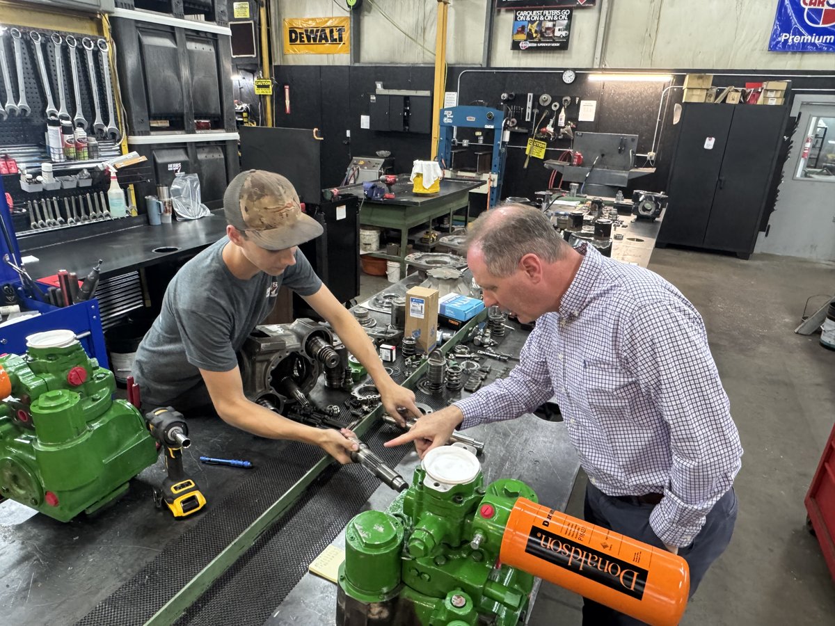 RepMann's tweet image. Skilled trades and precision manufacturing play a vital role in keeping America’s farms running and rural economies growing. I visited Herrs Machine Hydrostatics in Washington, Kansas, to hear about their work supporting agricultural producers with reliable parts, expert service,…