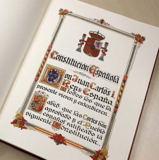 CarlosP59051425's tweet image. Cada generación de españoles es depositaria de un deber histórico. Si a nuestros padres les tocó traer la democracia y el estado de derecho, a nosotros nos corresponde defender la primera y salvaguardar el segundo para legar a nuestros hijos un país unido de ciudadanos libres e…