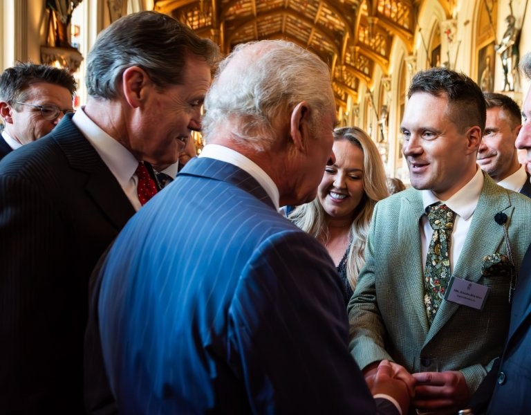 👑 Joseph Holman, founder of GreenDoors (greendoors.co.uk), went to Windsor Castle this month for a royal reception hosted by his majesty Charles III, as his company has won a King’s Award for Enterprise for Sustainable Development.

blog.doorindustryjournal.co.uk/2025/07/busine…