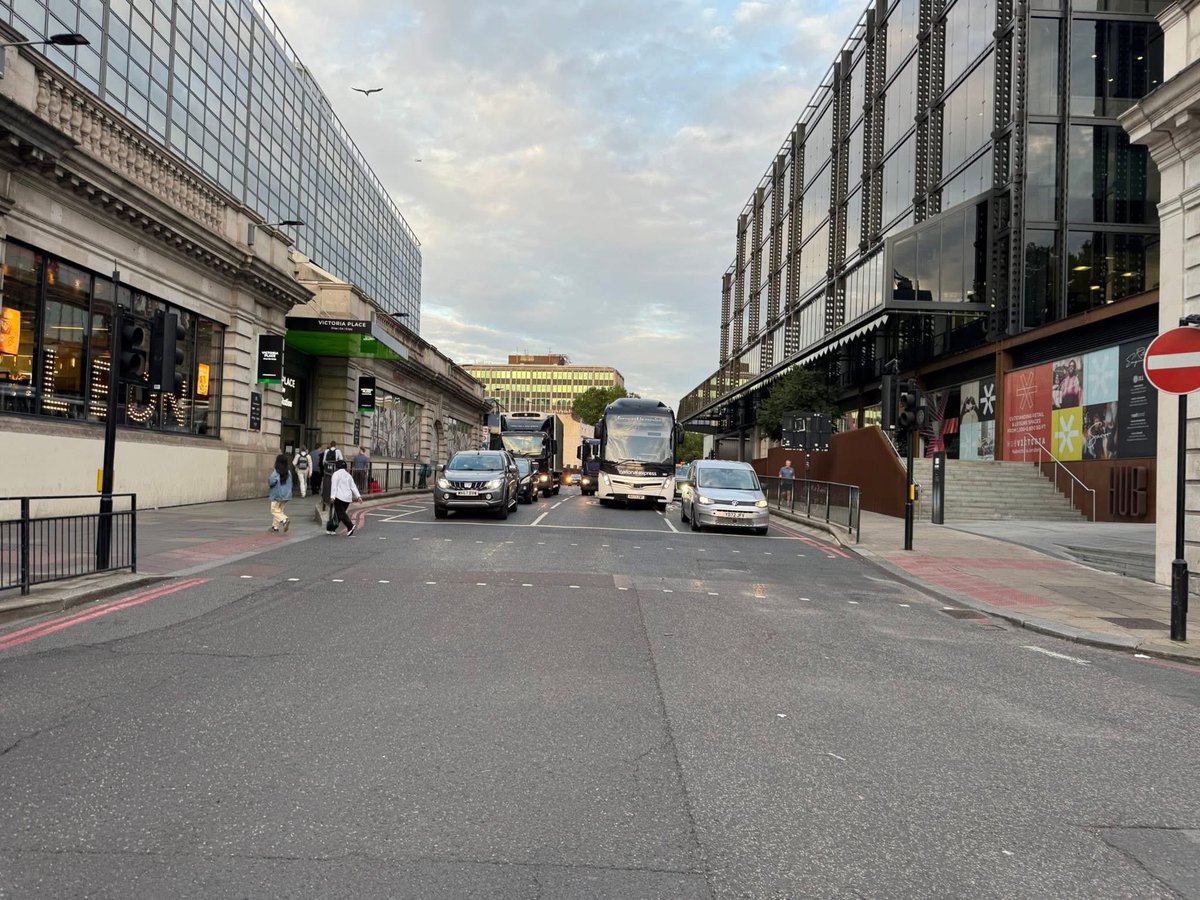 mwhitehousegb's tweet image. Decided I F**king hate London and I thought yesterday was going to be a good day until I get Stevie Wonder in a van.