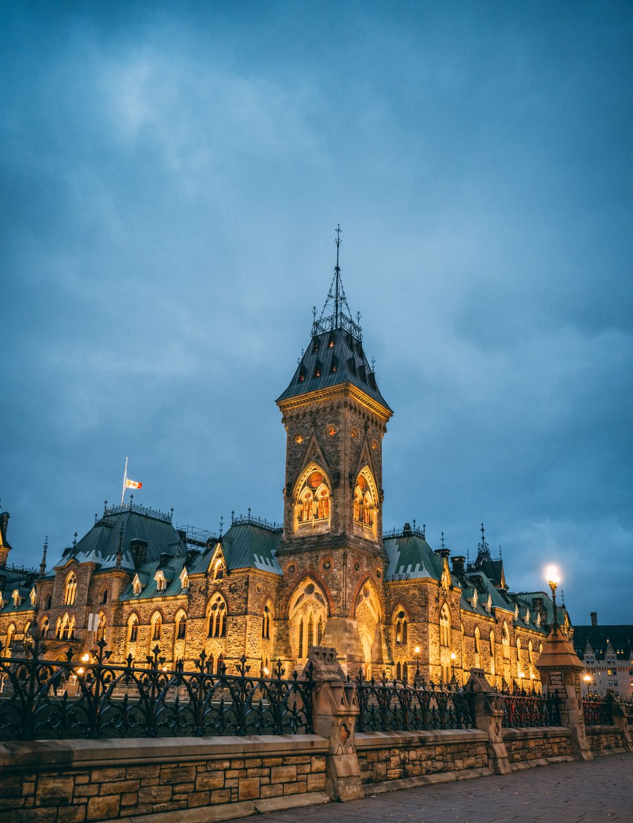 OurCommons's tweet image. Discover East Block—a Canadian treasure since 1866! 🇨🇦
Guided tours run daily this summer until September 1. Explore its stunning architecture and rich history.
🎟️ Reserve your tickets: ow.ly/4mjZ50Wf5FP