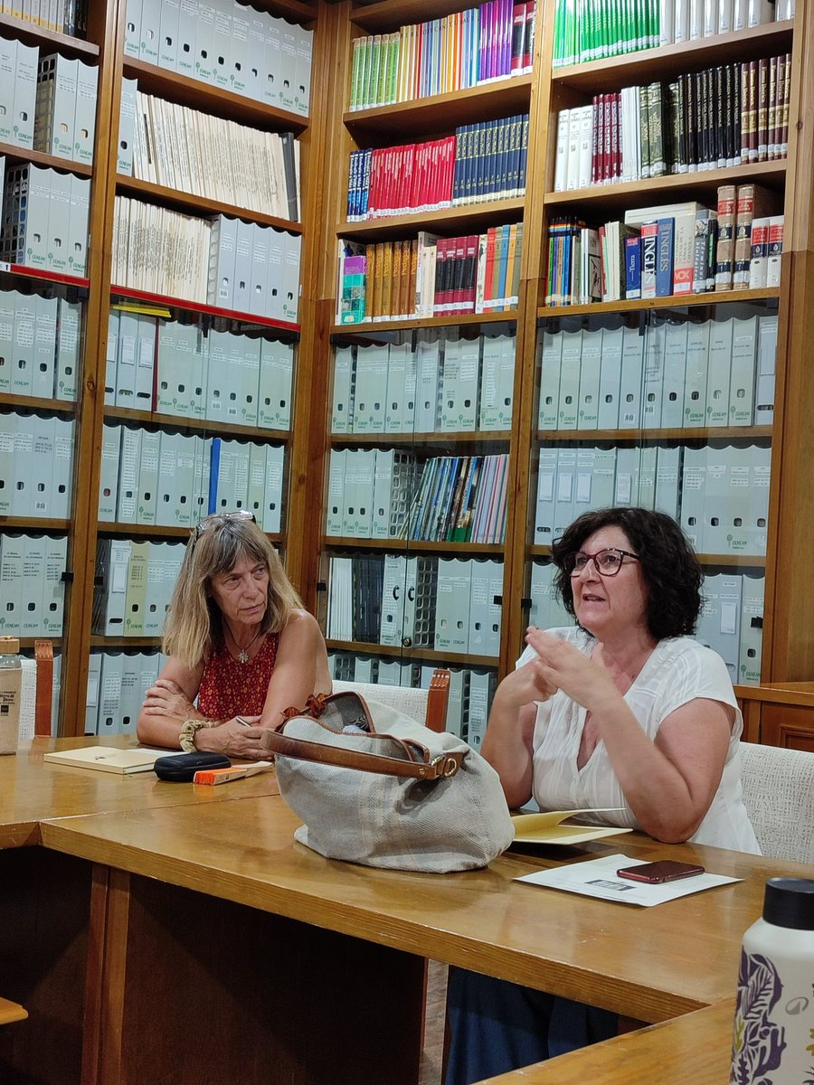 Gloria Molina y Luisa Santamaría hablar del Club de lectura Naturae de las bibliotecas públicas de Segovia 

blog.sedic.es/2024/10/20/la-…
