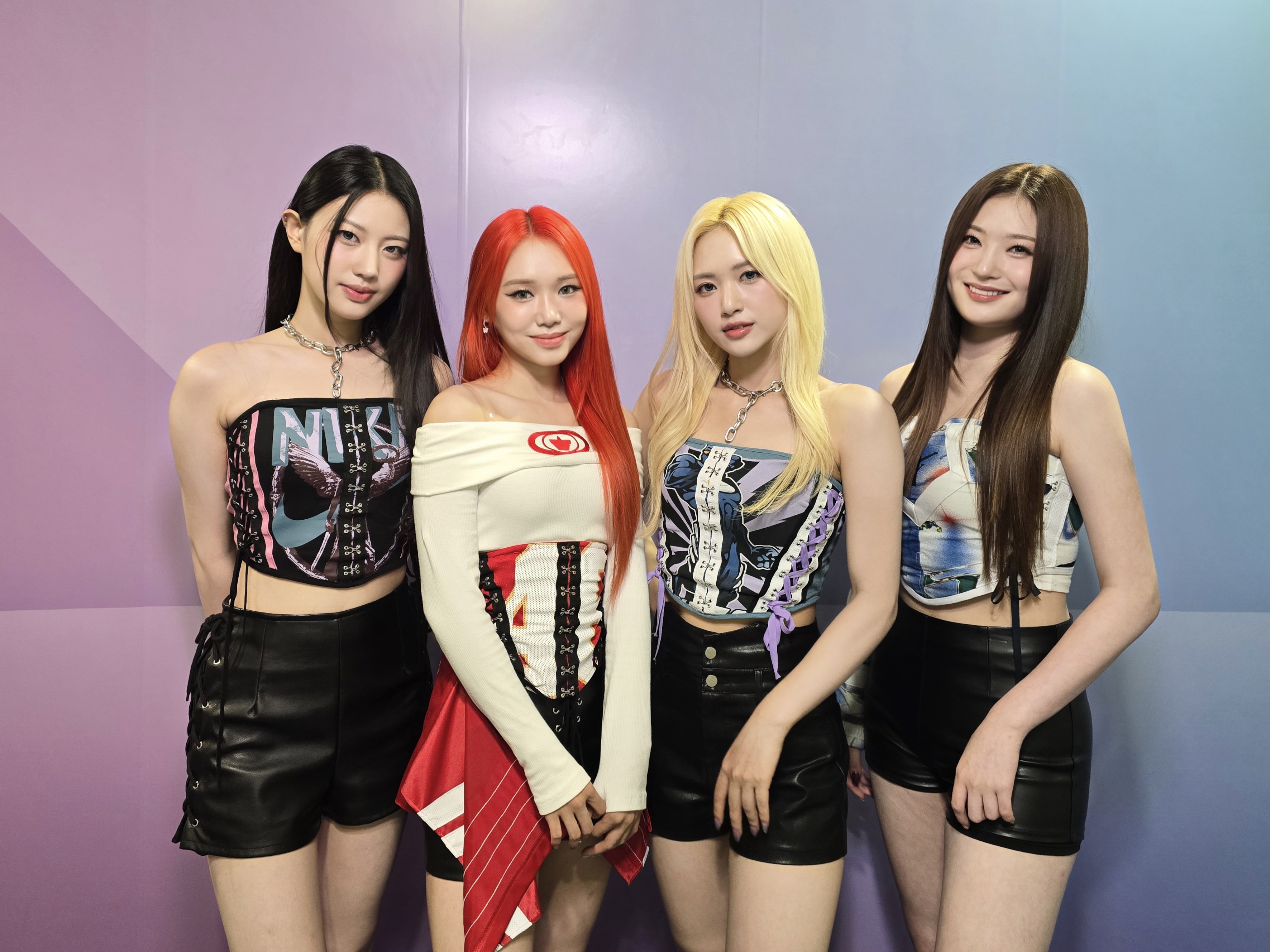 GwEKJFtaoAAYZrr?format=jpg&name=4096x4096