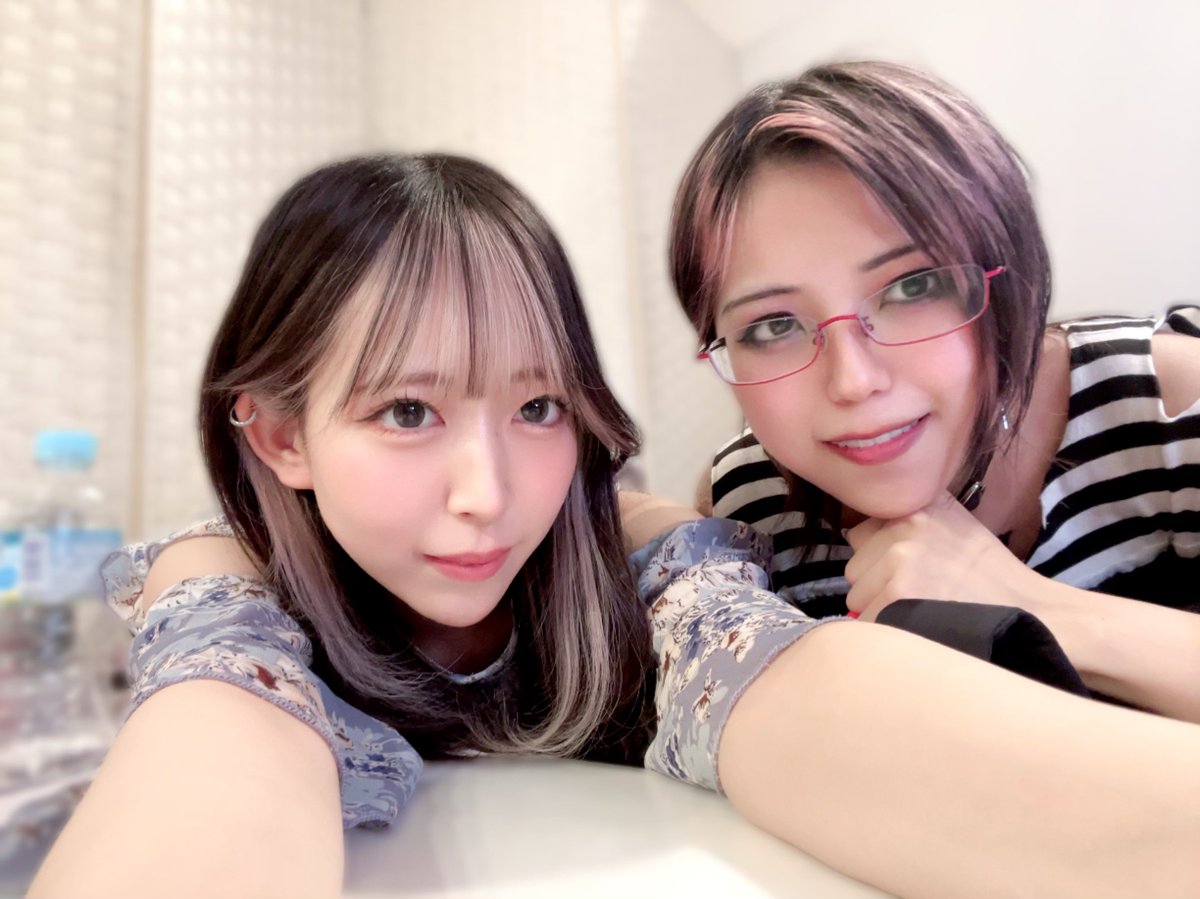 vim_kohina's tweet image. #渋谷クロスFM ありがとう❕
隣の席のHiNaKoさんと、、、