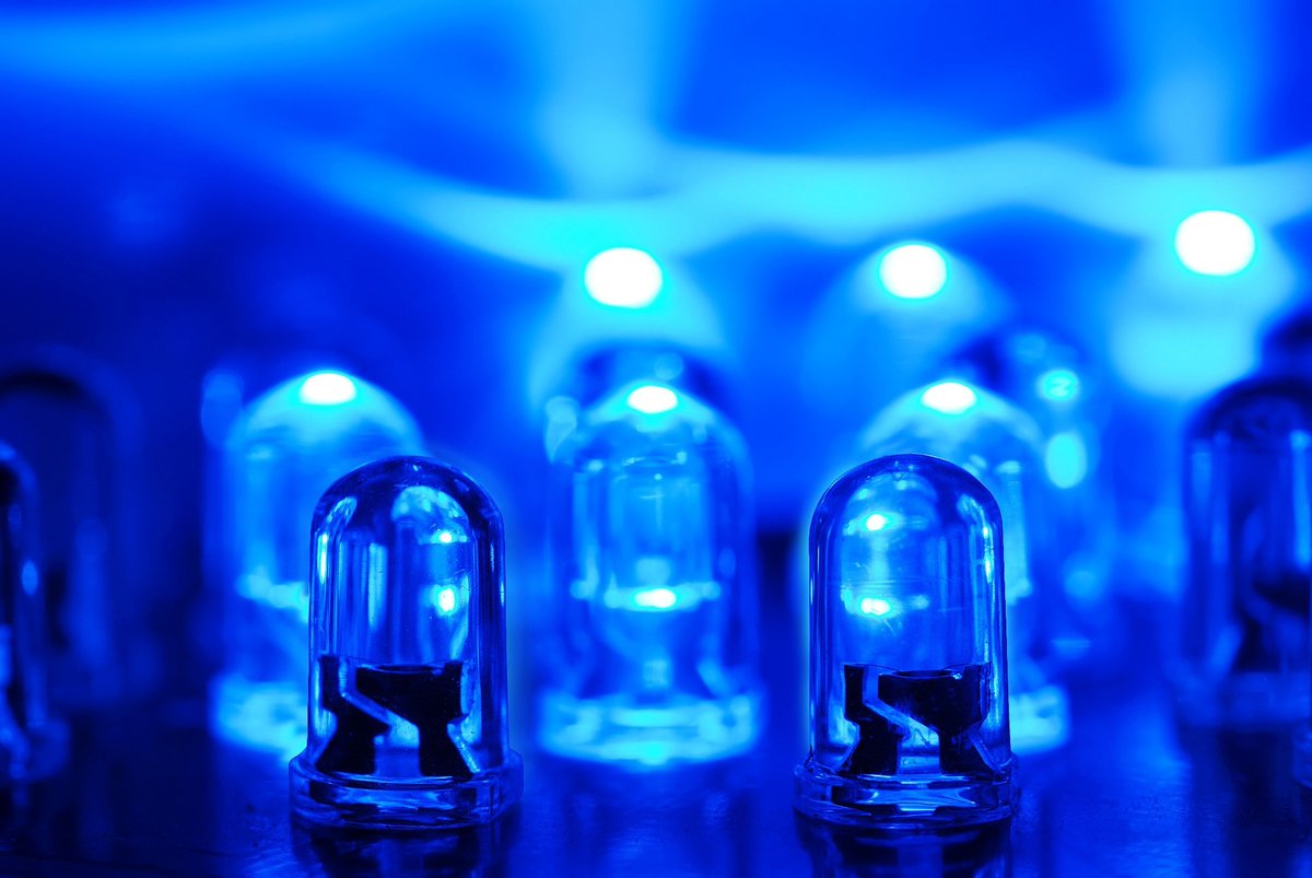 AZoOptics's tweet image. An eco-friendly breakthrough could brighten the future of deep-blue LED lighting! #Optics #LEDs #ScreenTech azooptics.com/news.aspx?News…