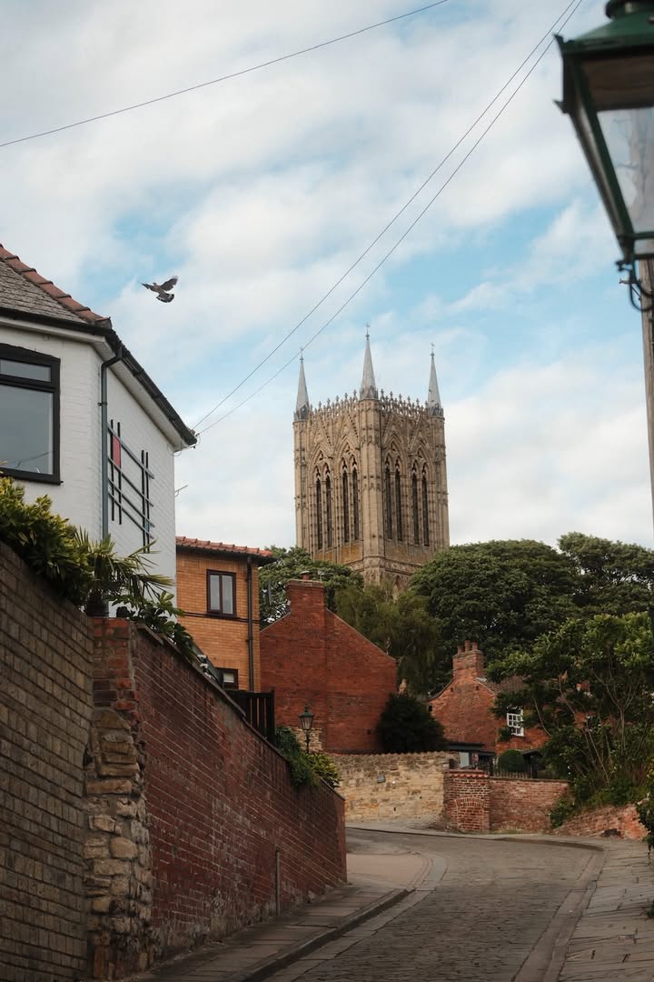 unilincoln's tweet image. Lincoln charm with a cathedral view. 🥰
Photo by vientdd.
Please send us your pictures via direct message for a chance to be featured next week.