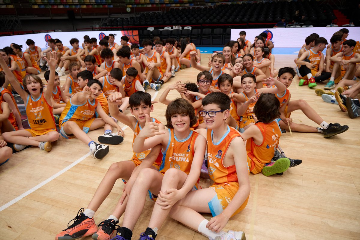 basquetcoruna's tweet image. ¡Enhorabuena a nuestra cantera por una temporada de diez! 👏🏼🧡
🔗 basquetcoruna.com/enhorabuena-a-…