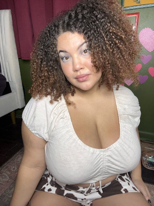 Watch ✨🍒𝐆𝐨𝐝𝐝𝐞𝐬𝐬 𝐁𝐚𝐢𝐥𝐞𝐲🍒✨'s leaked NSFW photo on TwXstars