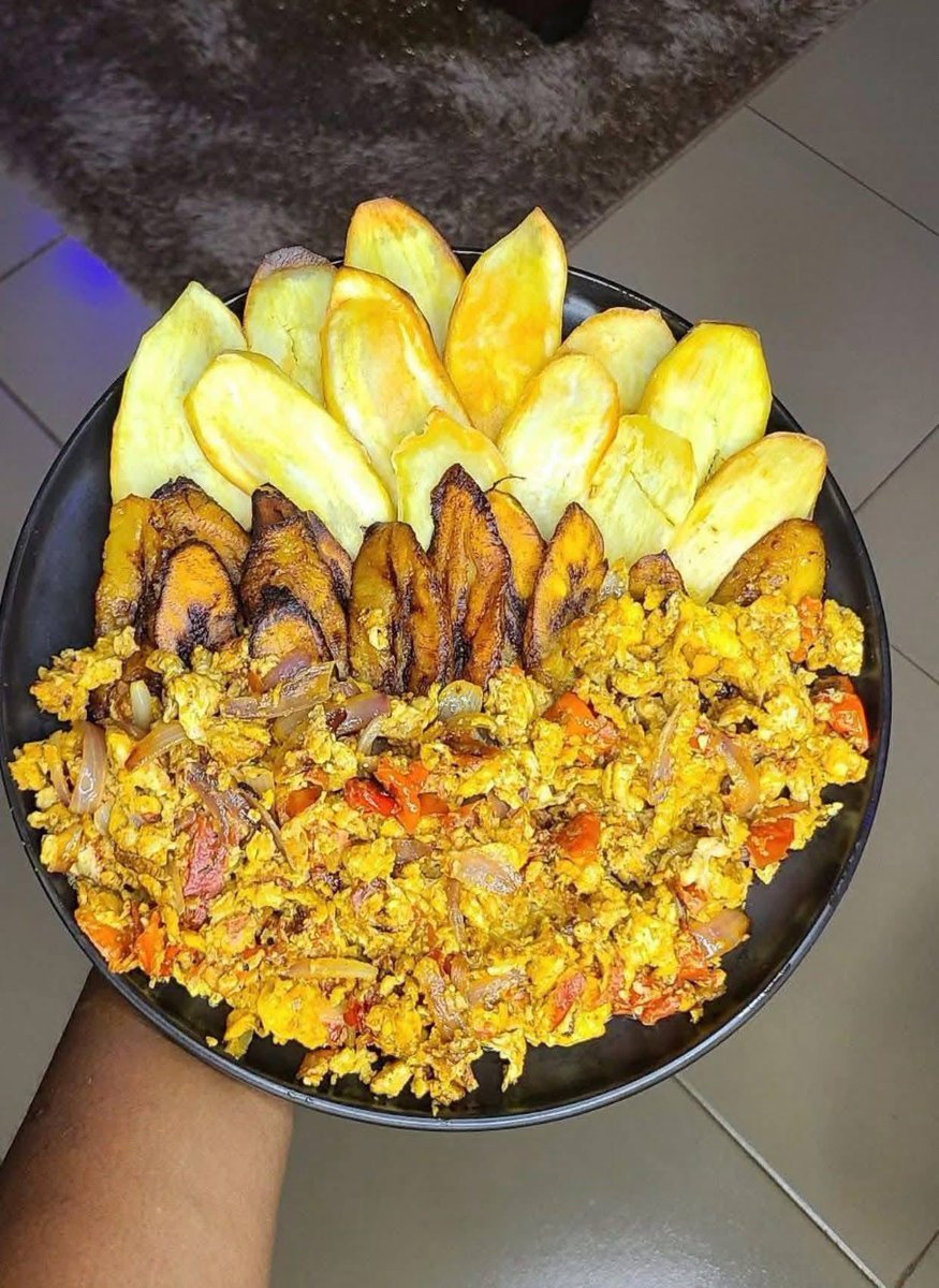 Adhekunbi's tweet image. If I give you this for lunch with a chilled Coke, what do I get in return
