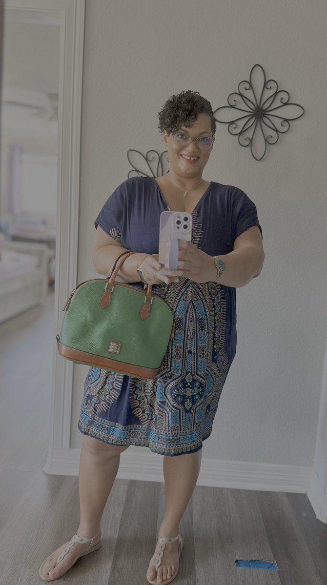 GabsClark5's tweet image. So I have a date. He’s meeting me at a diner for breakfast. And I’m debating about what to wear. I’m thinking about wearing all white, which I wear for all my first dates. I like to be luminous on a first date. But he says that he likes dark blue. Which outfit?