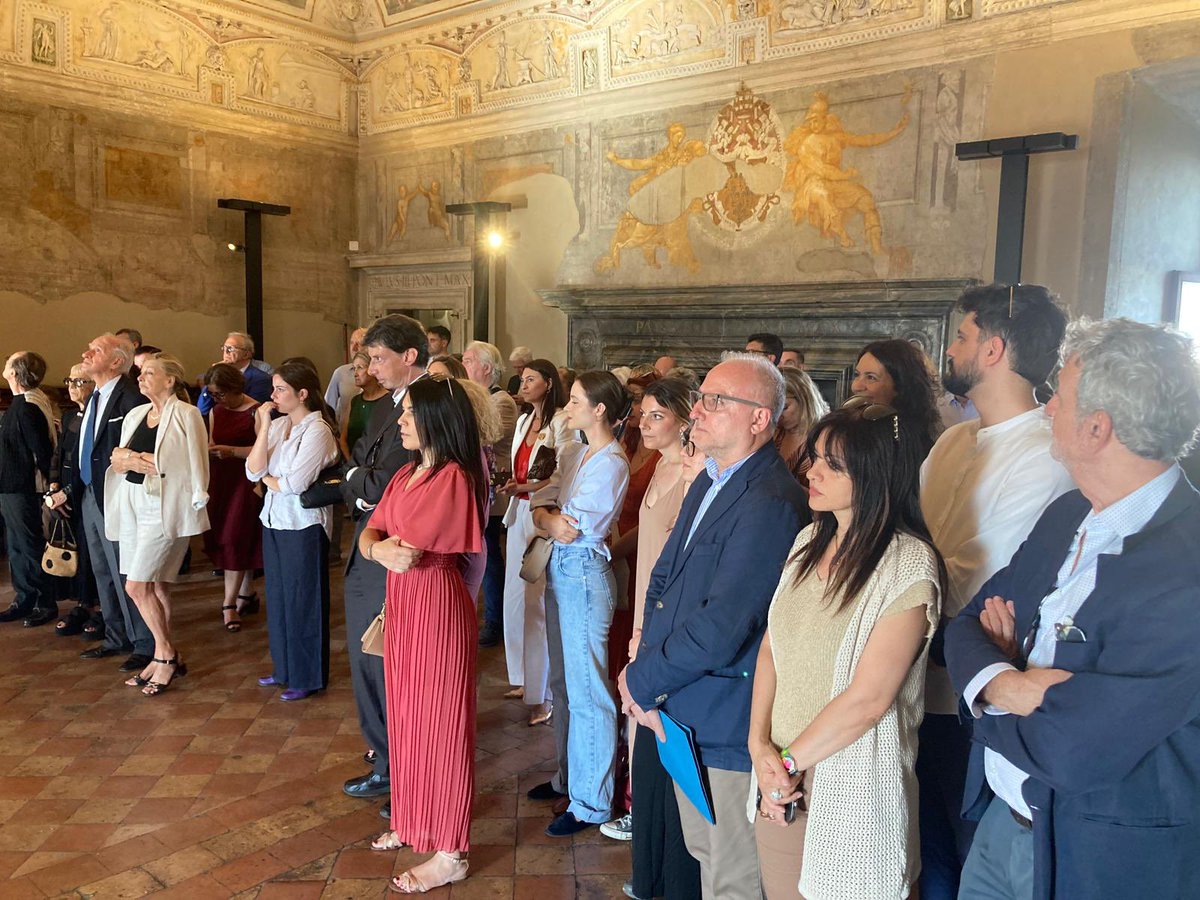 Ambasciata di Polonia a Roma (@plinitalia) on Twitter photo #Roma 🇮🇹
Inaugurazione della mostra🇵🇱🇮🇹 "Giovanni Paolo II: l’uomo, il Papa, il Santo" con la partecipazione dell'ambasciatore Ryszard Schnepf e del <a href="/fmollicone/">Federico Mollicone</a> <a href="/CD_cultura/">Camera - Cultura</a>
Le fotografie di Gianni Giansanti e gli oggetti personali del Papa polacco hanno commosso i presenti. #Roma 🇮🇹
Inaugurazione della mostra🇵🇱🇮🇹 "Giovanni Paolo II: l’uomo, il Papa, il Santo" con la partecipazione dell'ambasciatore Ryszard Schnepf e del <a href="/fmollicone/">Federico Mollicone</a> <a href="/CD_cultura/">Camera - Cultura</a>
Le fotografie di Gianni Giansanti e gli oggetti personali del Papa polacco hanno commosso i presenti.
